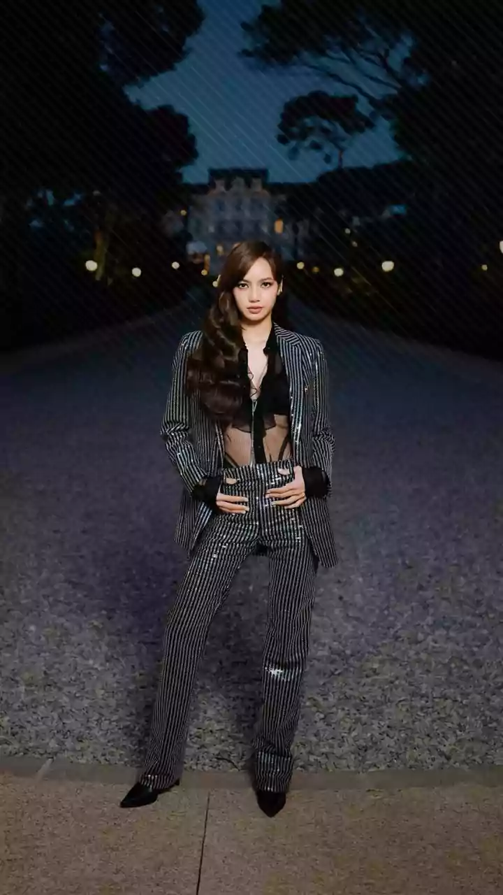 Beyond Trends: Gianni Versace's Timeless Advice on Owning Your Style