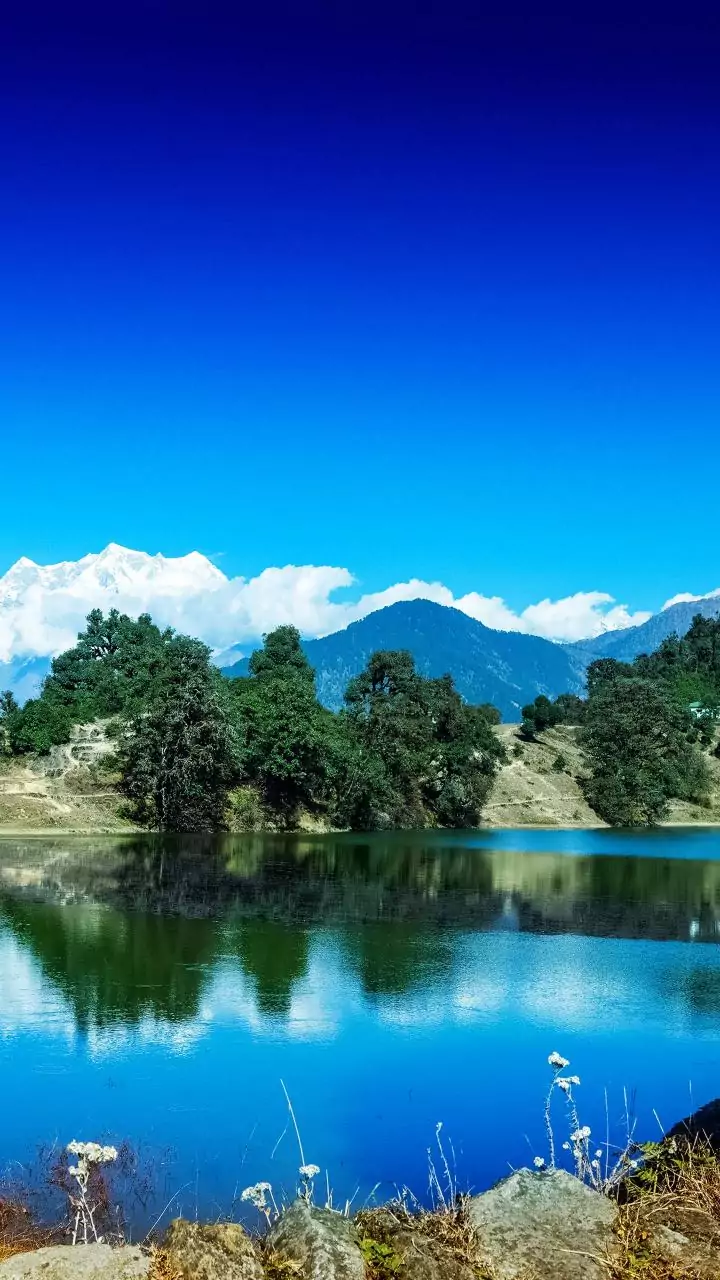 Beat the Heat: 7 Affordable Summer Escapes in India Perfect for Parents