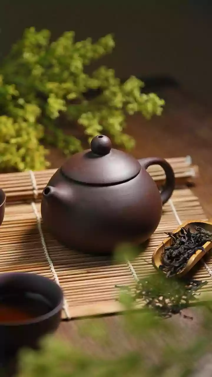 Japanese Powdered Green Tea Gains Popularity Among Metro Freelancers Seeking Calm Afternoon Focus