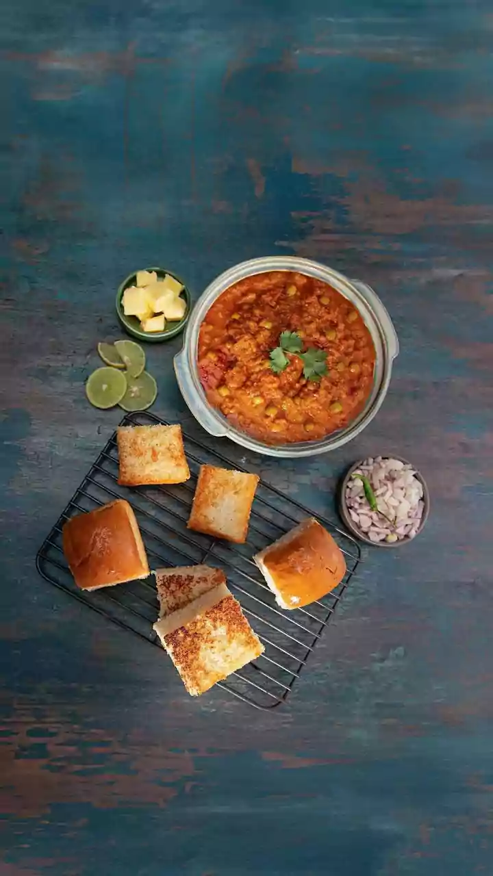 What Anshula Kapoor Really Eats in a Day? From Egg Whites' Omelette To Turai Sabzi, Here's What Her 'Realistic' Meals Look Like