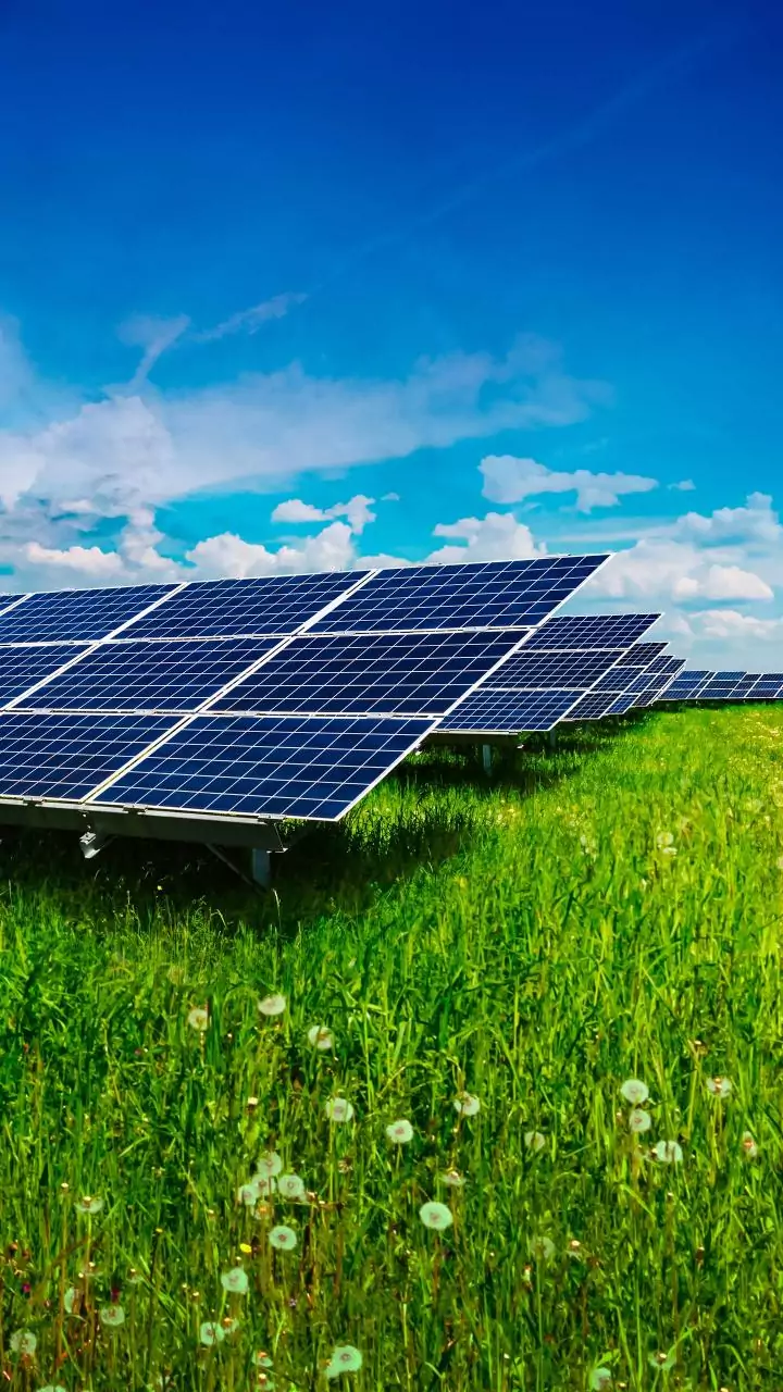 Reliance Kutch Solar Project to Start in FY27