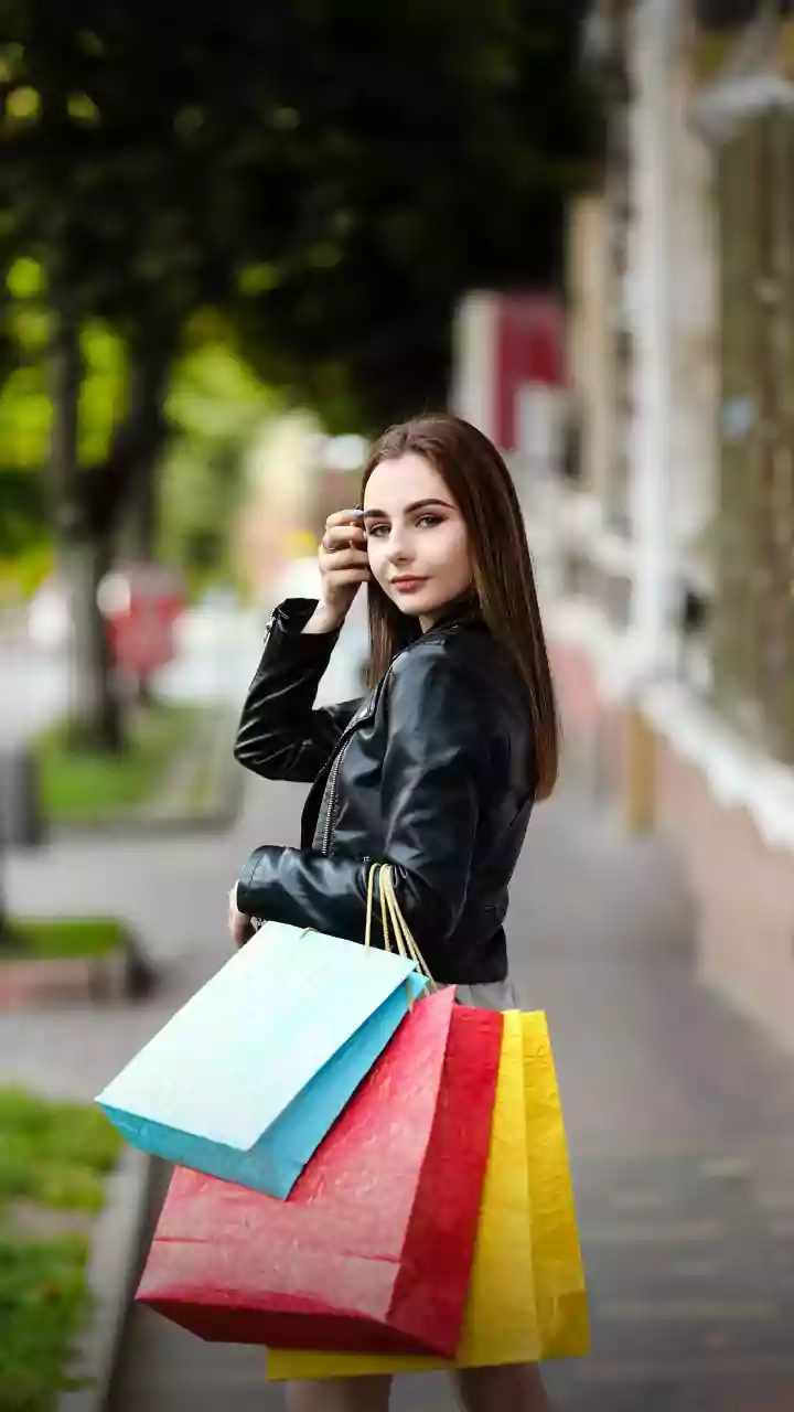 Festive Shopping Is Easier after Existing Outfits Are Tried On