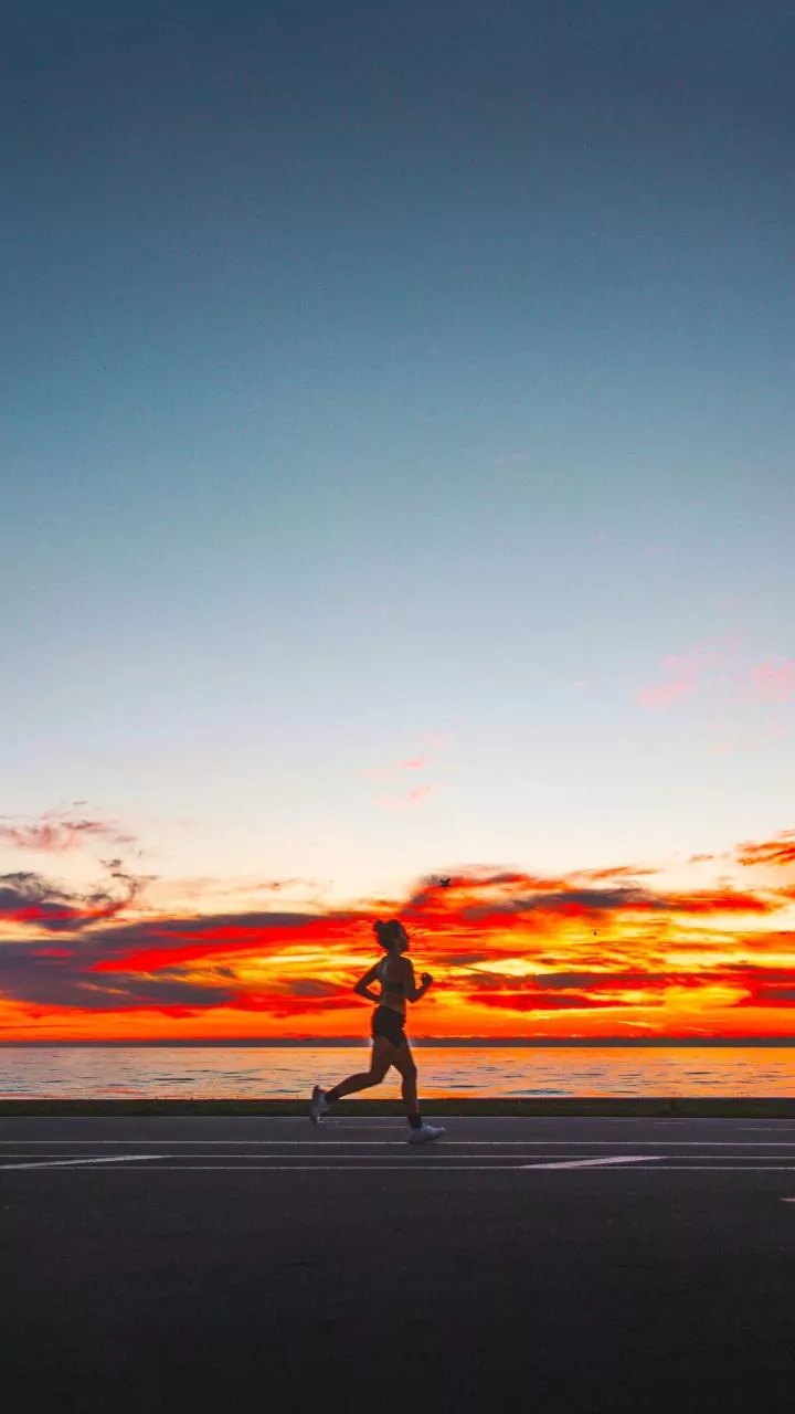 The Run To Meditate Trend Perfectly Merges Walking and Focus