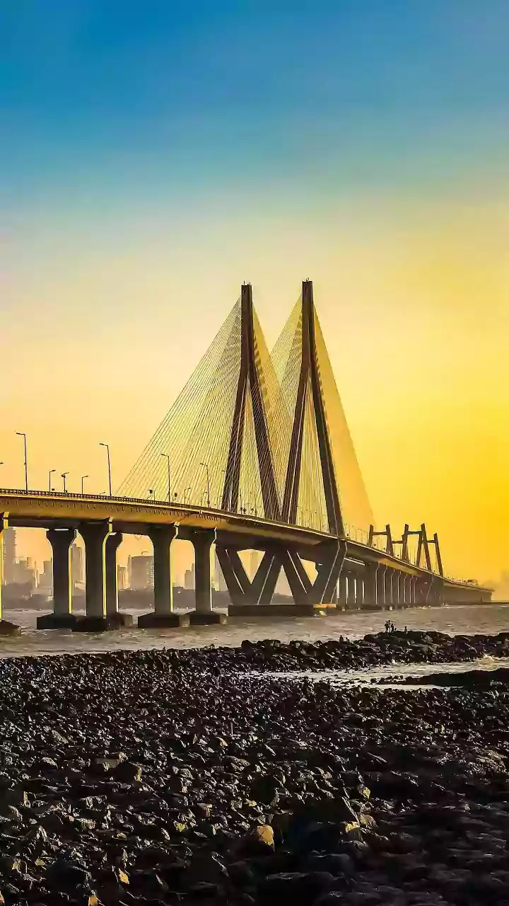 Is Alibaug The Hottest Destination For New Year's Eve? Massive Crowd Spotted At Gateway As Mumbaikars Head Out To Ring In 2026