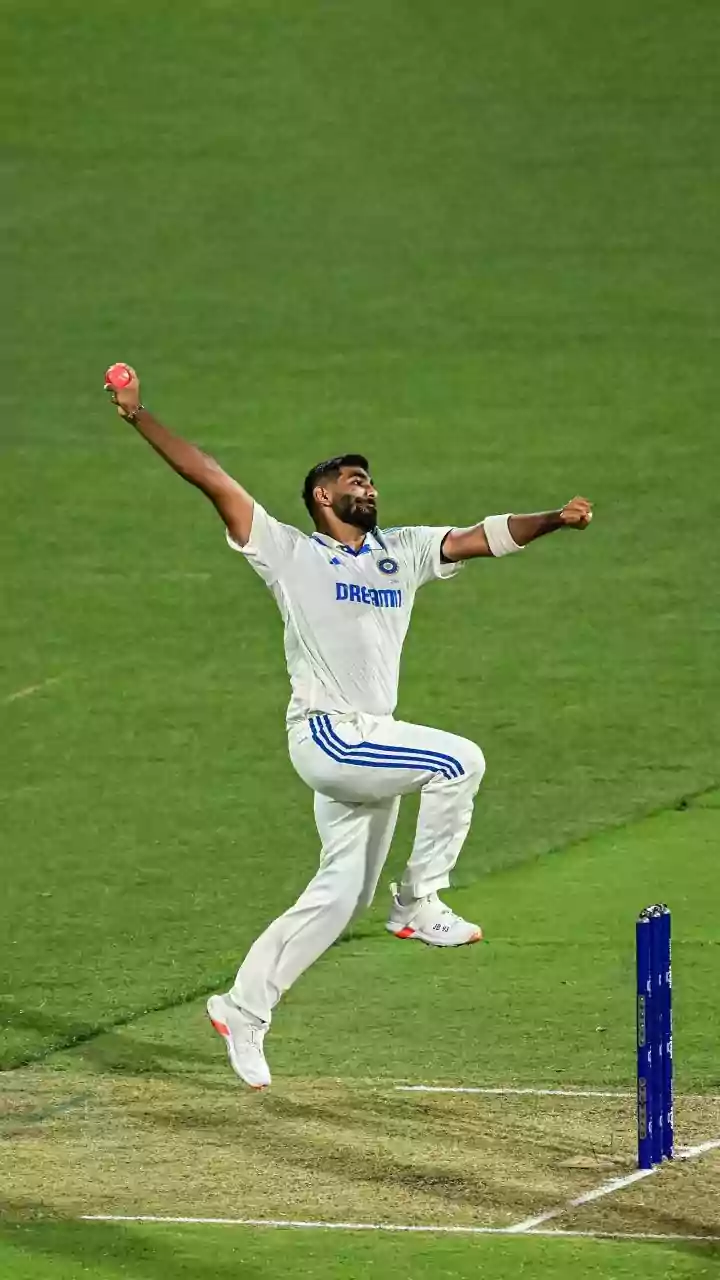 Why does the pink ball in Test cricket behave differently at night?
