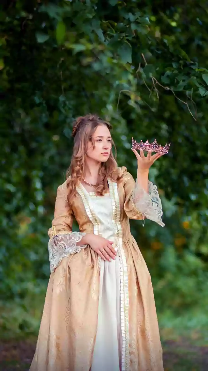 Exploring Royal Beauty Rituals: The Difference Between Historical Practice and Clinical Evidence