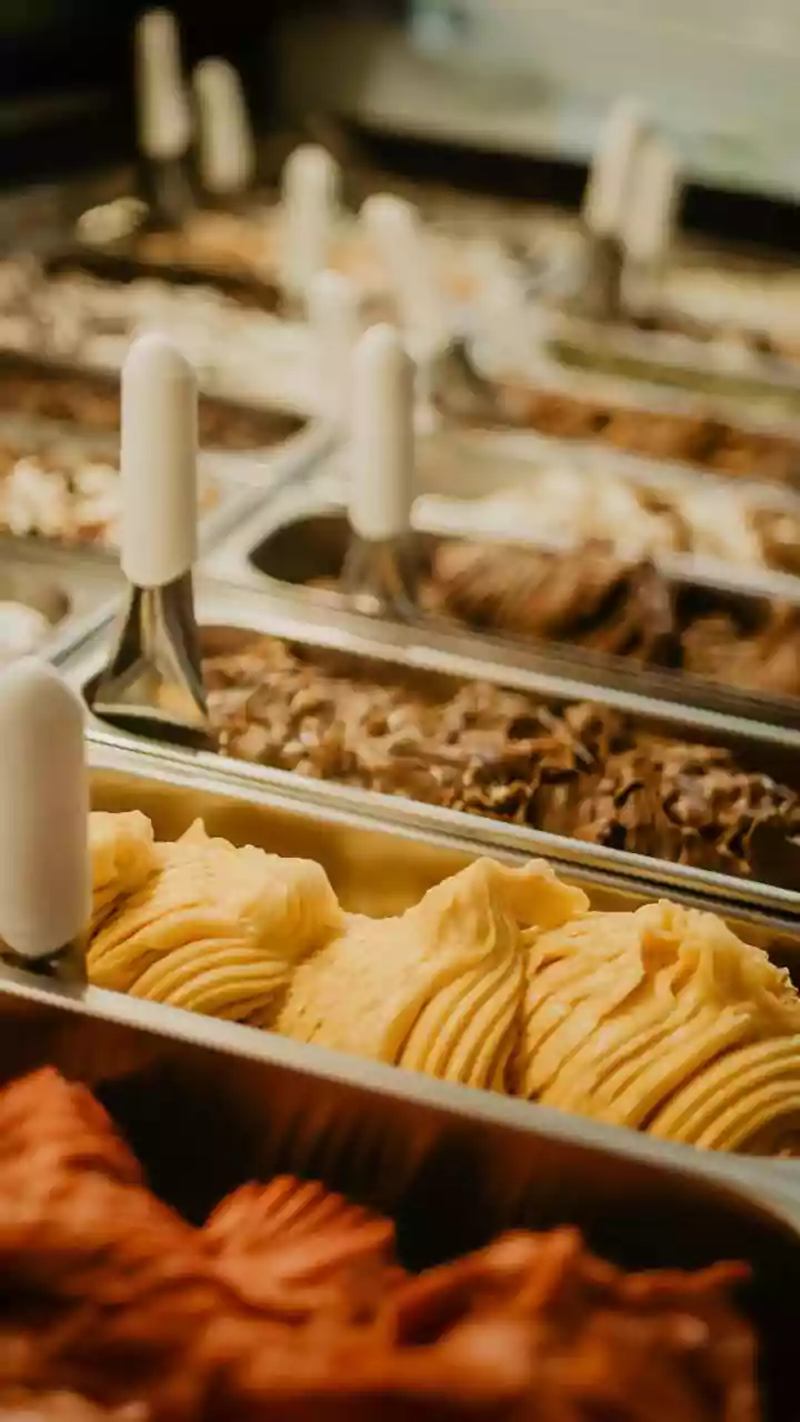 The Sweet Deception: How Smelling Sugary Foods Impacts Insulin and Cravings