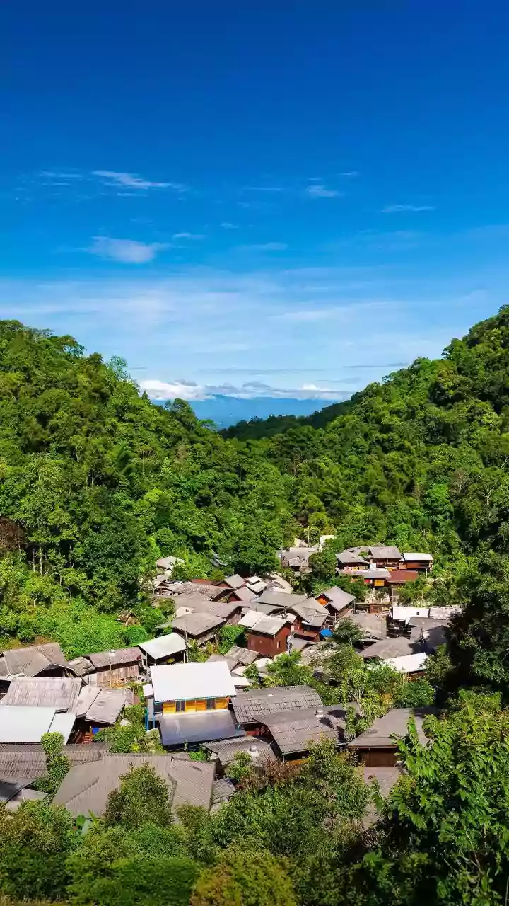 Mawlynnong's Sunday Ban: Asia's Cleanest Village Prioritizes Local Life