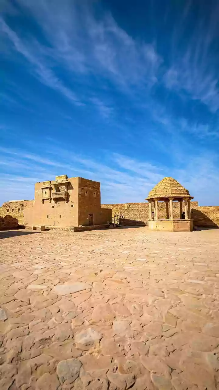 Rajasthan experiences mild weather with clear skies and moderate temperatures
