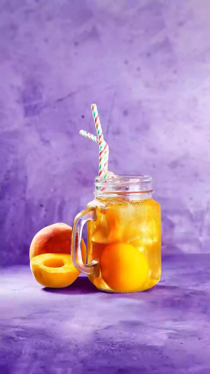 Make This Refreshing Peach Lemonade At Home & Enjoy On A Hot Summer Day