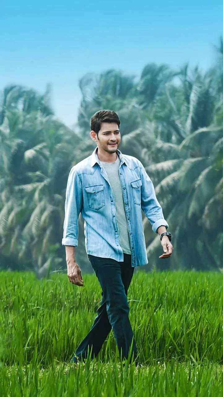 Mahesh Babu Expresses Gratitude to Namrata Shirodkar in Heartfelt Birthday Message; Sitara Refers to Amma as ‘My Home’