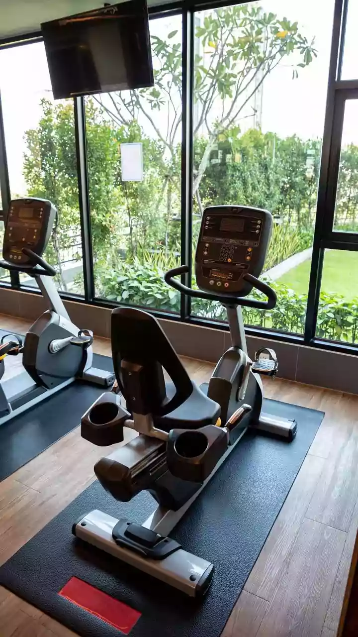 Fitness Frenzy: Weighing the Risks of Rapid Weight Loss