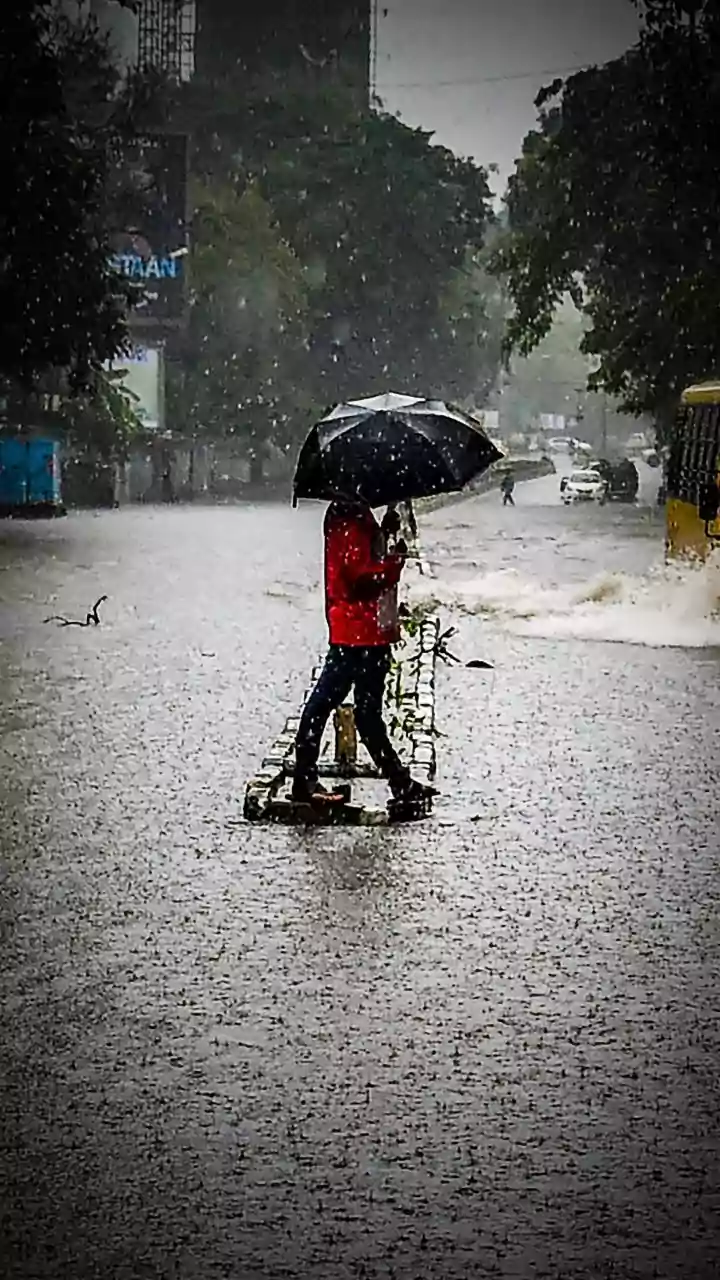 What IMD's Multi-Day Heavy-Rain Forecast Changes About Flexible Bookings For This Week's Trips