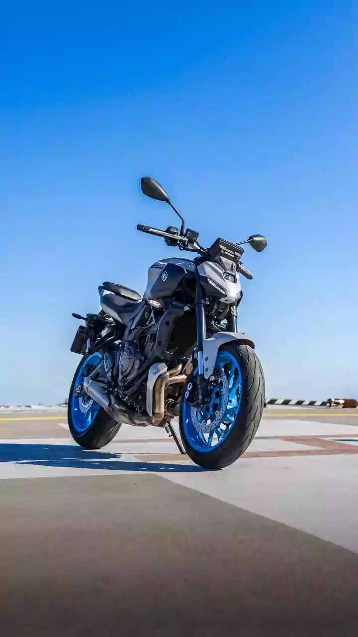 Yamaha MT-07 2026: suspensão invertida e câmbio que dispensa embreagem revolucionam a naked