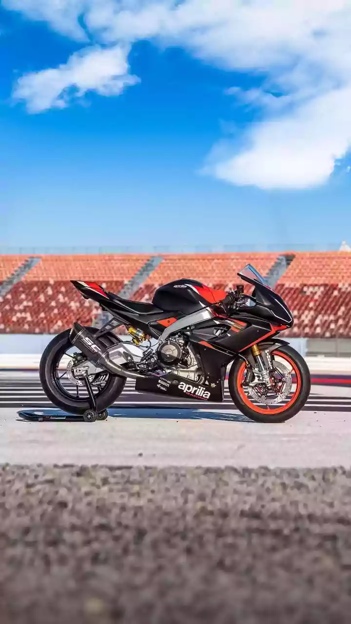 Bad News For KTM, Kawasaki? Aprilia RS 457 GP Replica Unveiled, India Launch Likely