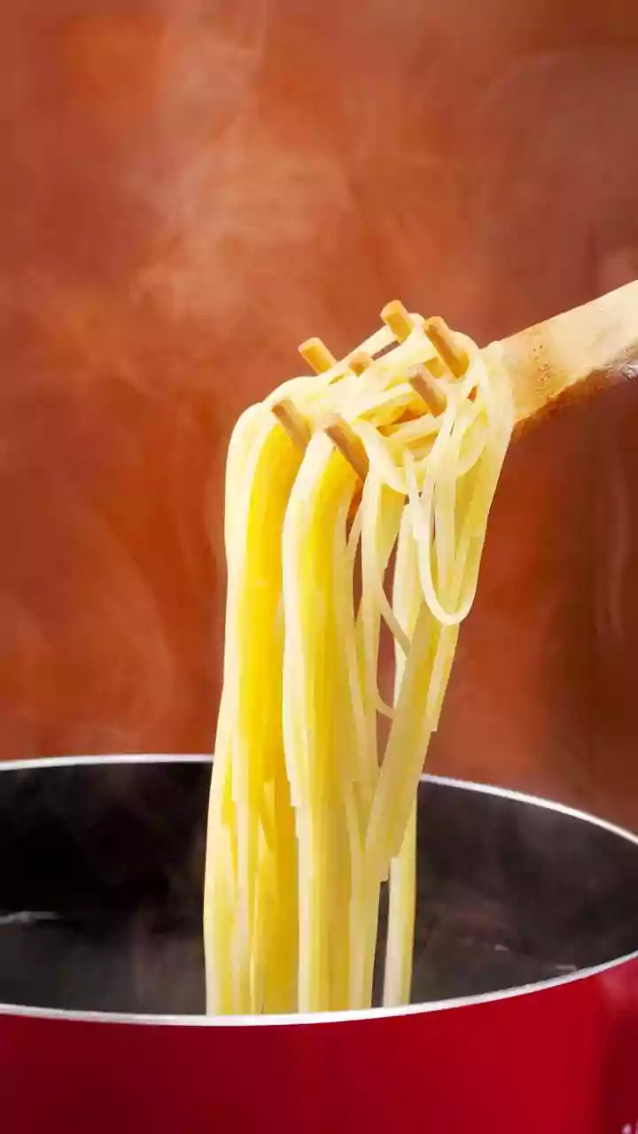 Cooked Food And Reheating: What Changes During Monsoon