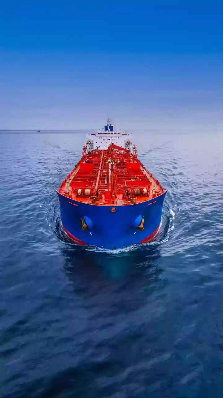 Trump orders 'blockade' of sanctioned oil tankers leaving, entering Venezuela