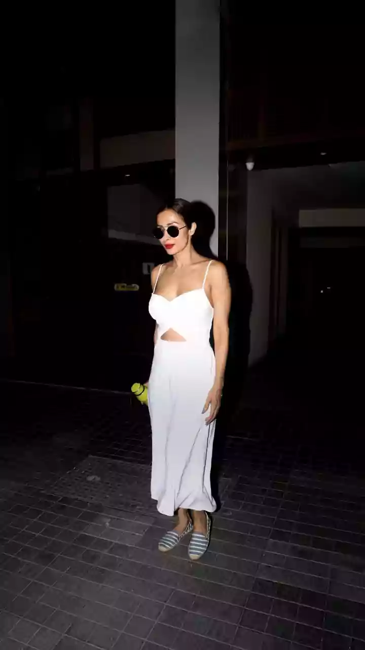 Malaika Arora Arrives With Family To Pay Last Respects To Sucheta Bhat In Mumbai