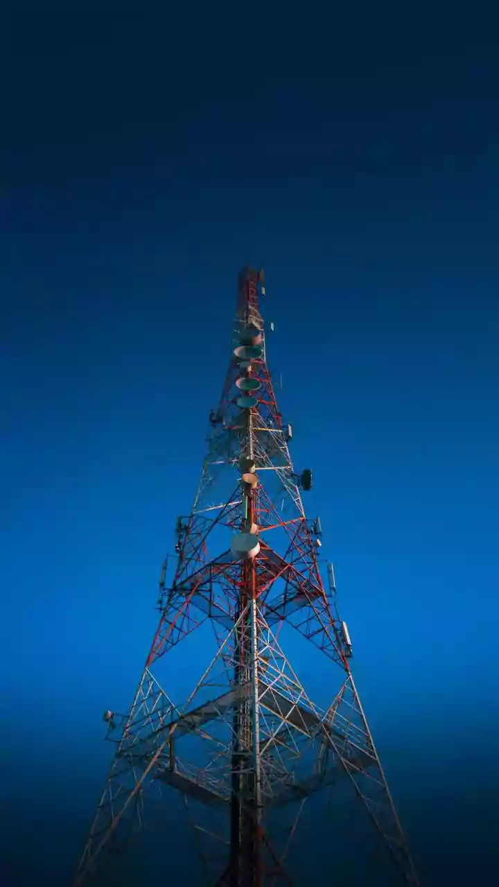 Indian Mobile Users With Nine SIMs Cannot Add Another Connection Under New Rules