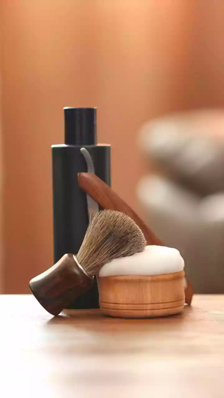 Expert Dermatologist Reveals 3 Essential Tips for a Flawless Facial Hair Shave