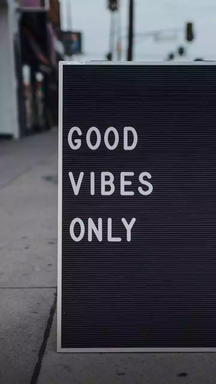 Unleash Your Instagram Vibe: 300+ Captions for Every Mood & Moment