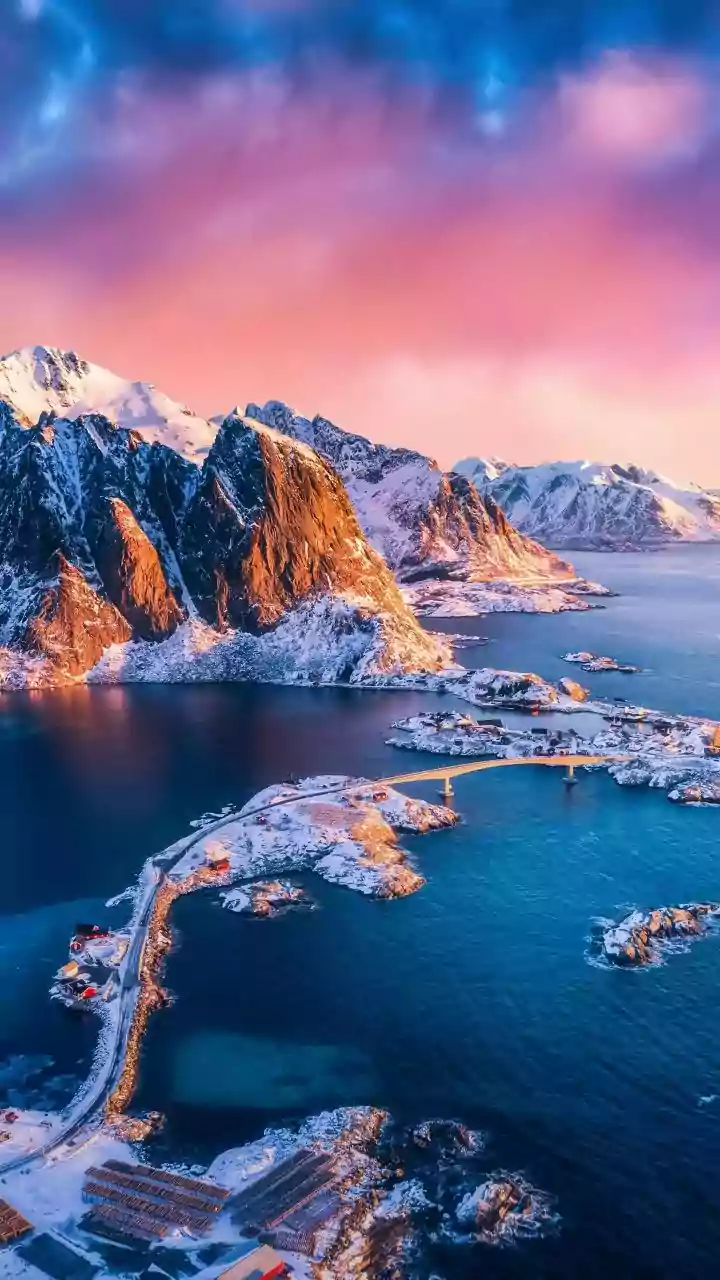 Greenland PM prefers Denmark ties over US ahead of Vance meeting