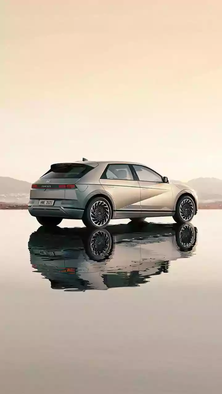 Sodium-Ion Battery Tech: Lowering Price Of Entry-Level Electric Cars India