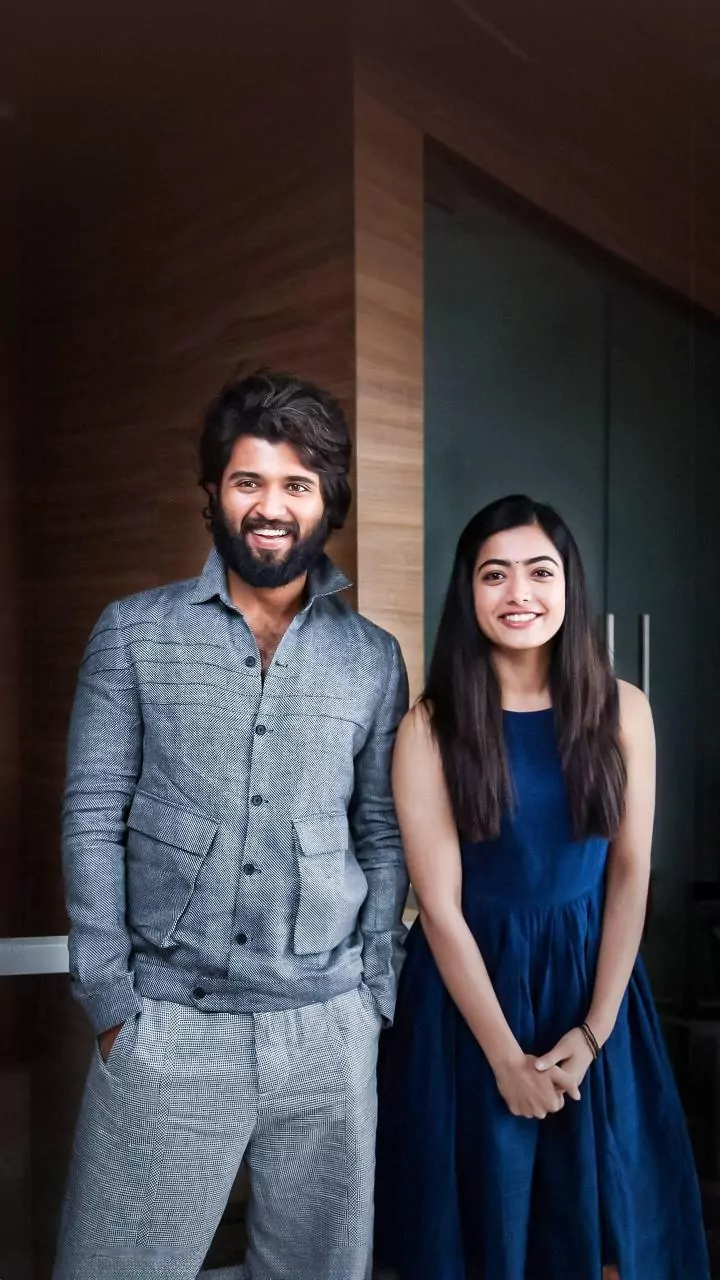 Vijay Deverakonda Welcomes 2026 In Rome With Rashmika Mandanna? Photos Go Viral