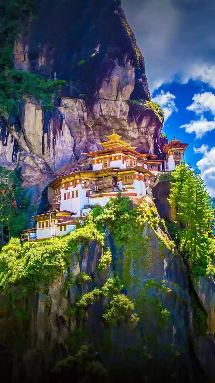 Bhutan plans to build a new city using bitcoin — and accepts the risks