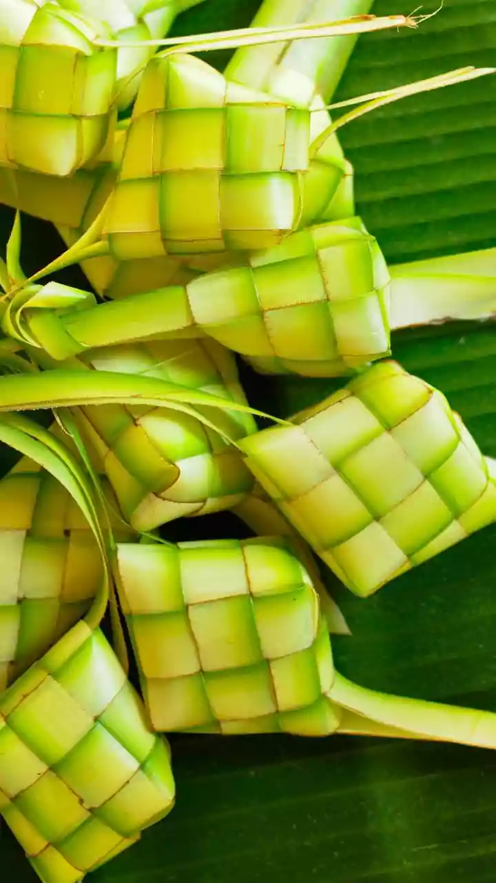 Traditional Kerala Feast: What To Expect From An Onam Sadhya