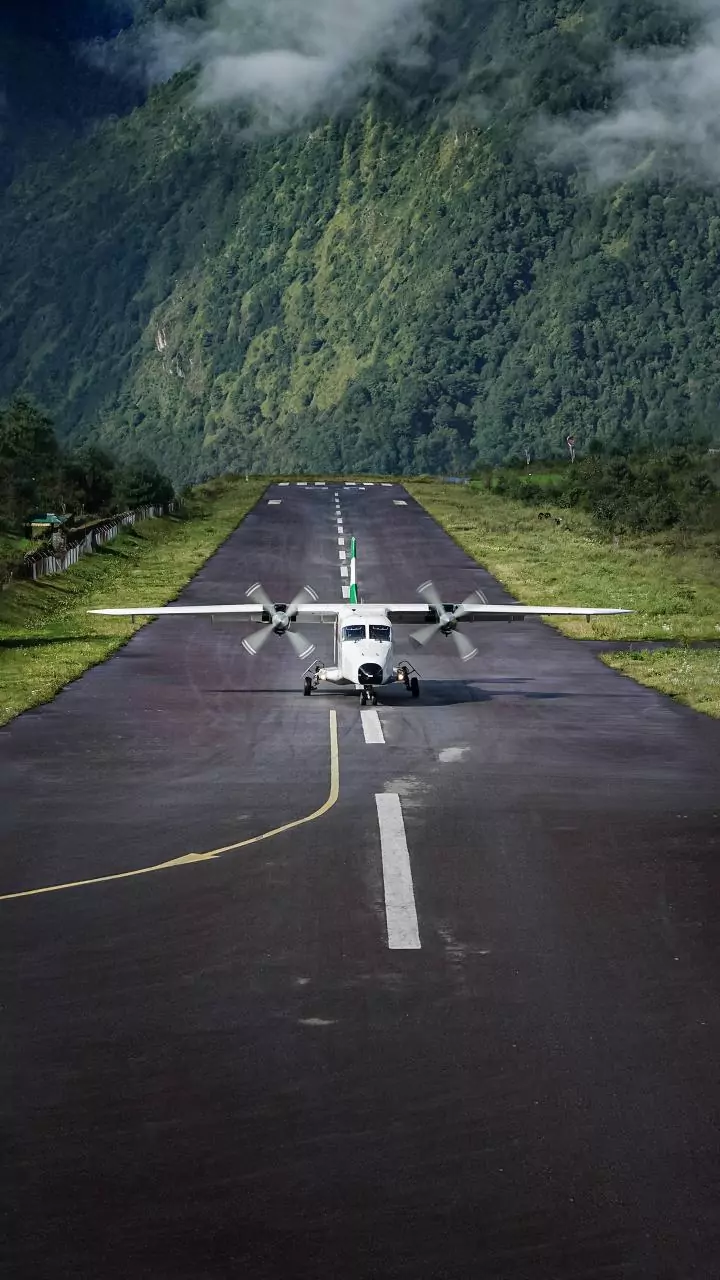 Ladakh chief secretary reviews functioning of Kargil airport