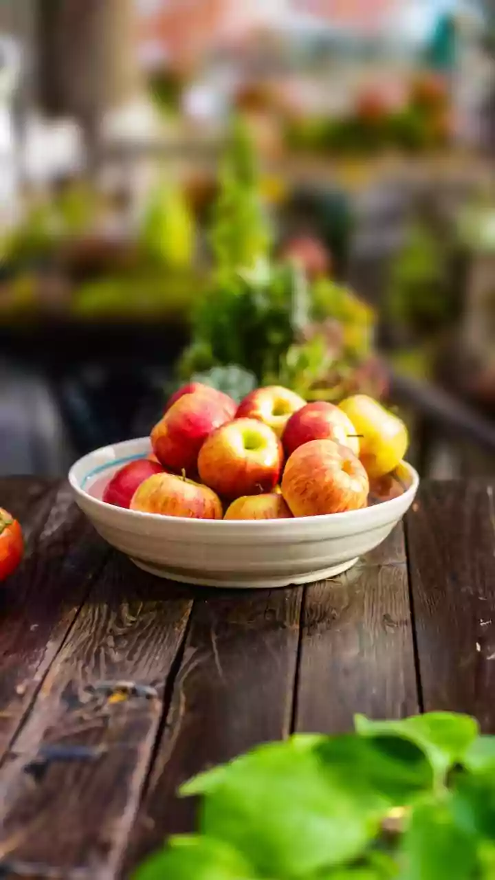 Apples and Bananas Share a Ripening Signal in the Fruit Bowl