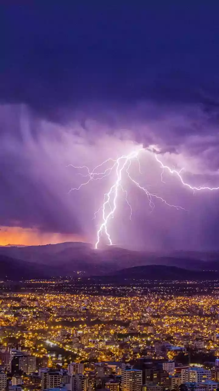City smartphones receive real time earthquake warnings from low cost IoT sensors