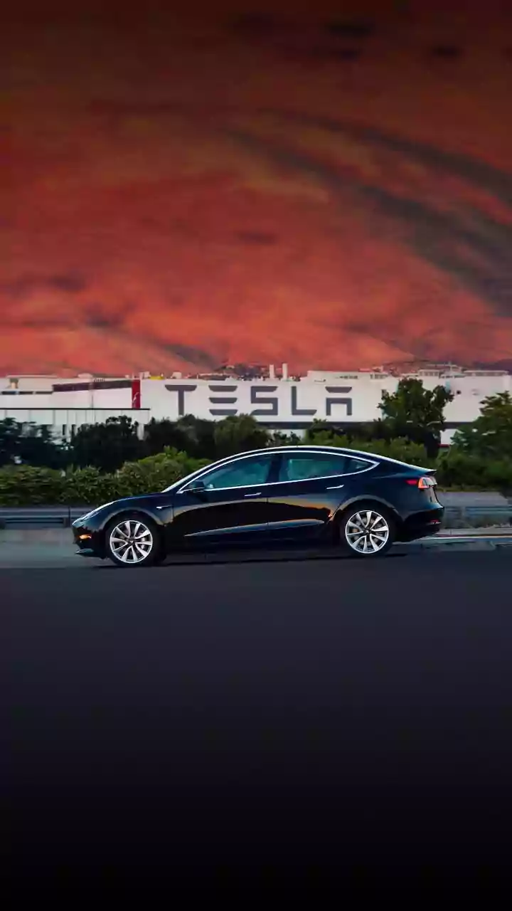 Why a Busy Tesla Display Is Not the Same as a Malfunction