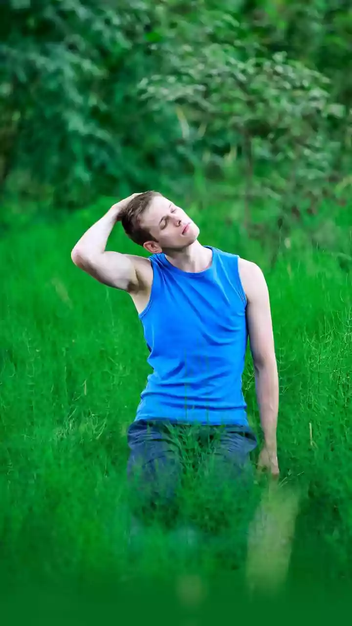 Natural Neck Line Erasers: 4 Exercises for Tight Skin