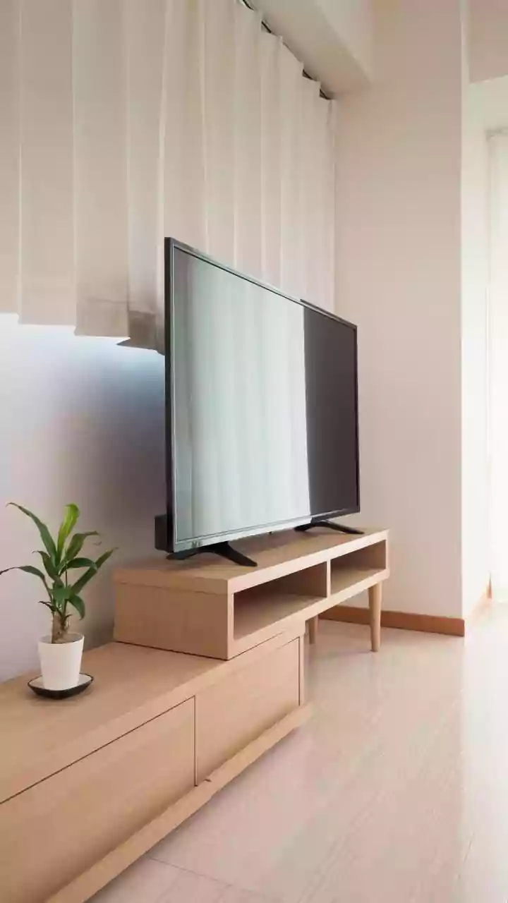 Small Homes Benefit From Rotating Souvenirs Instead Of Expanding Display Space