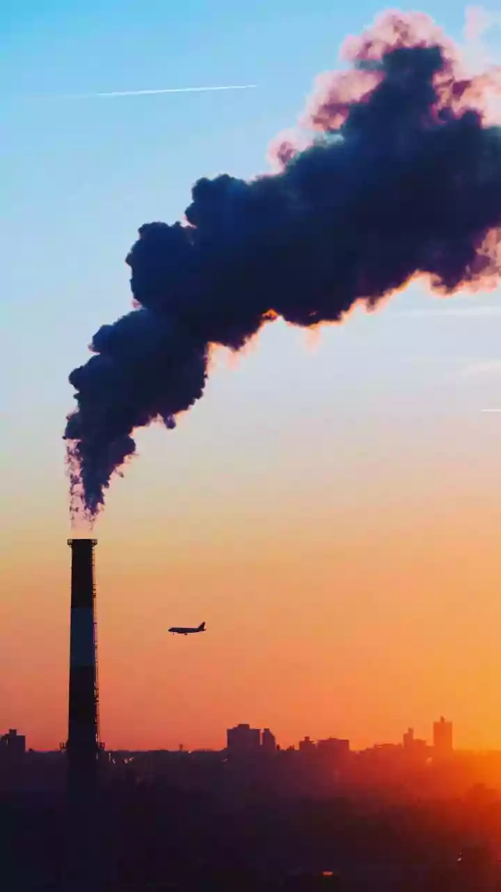 How Weaker Winds Can Keep Delhi-NCR Pollution Closer To The Ground
