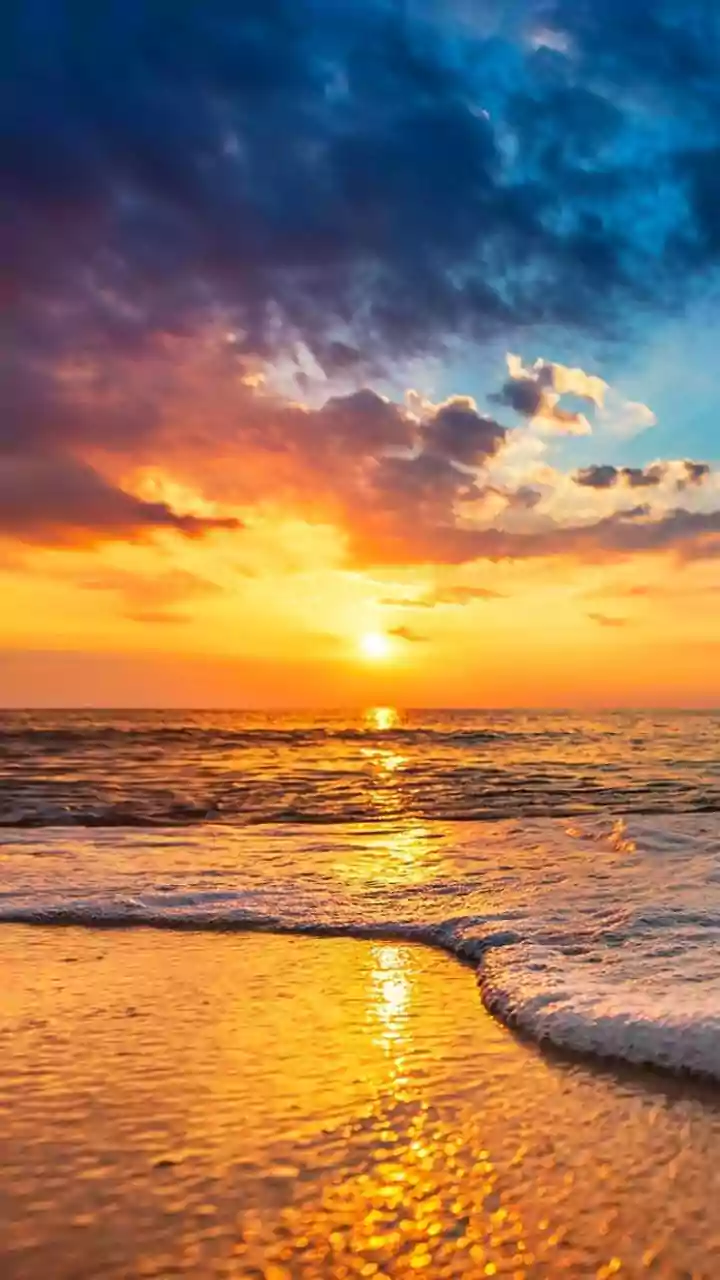 Pisces Daily: Navigating Work Stress, New Connections & Safe Travels on April 21, 2026