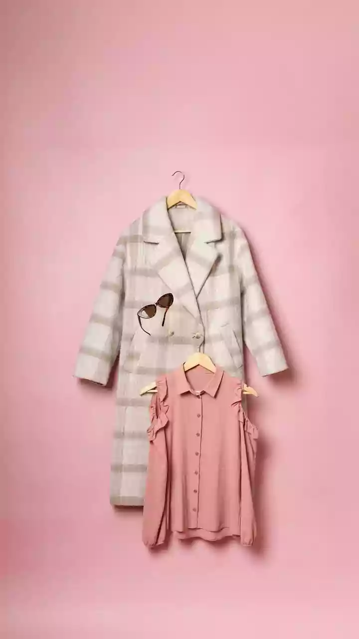 Erin Andrews' Playoff Coat: A Viral Fashion Statement