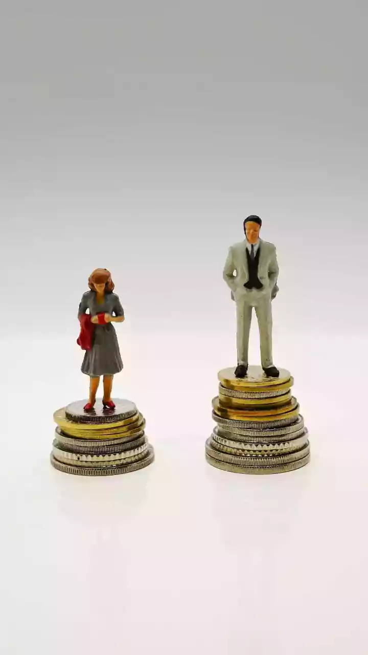 Manager Resigns: Disparity in Pay Uncovered