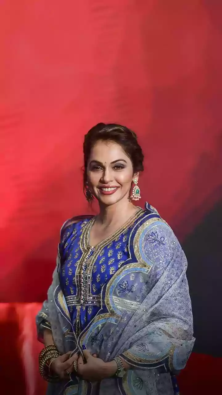 Isha Koppikar Recalls Working With Shah Rukh Khan In Don: ‘He’ll Make You Feel Comfortable’