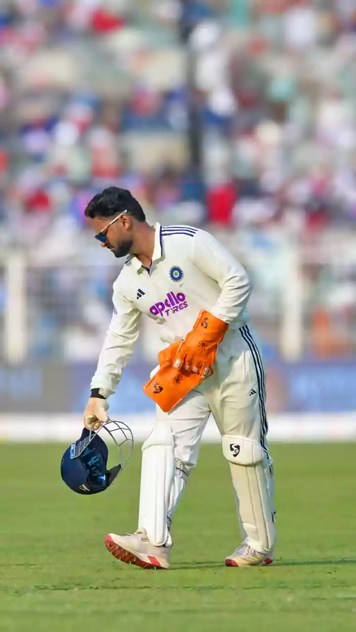 Rishabh Pant’s Late-Night Land Plea to Uttarakhand CM Leaves Twitter in Splits