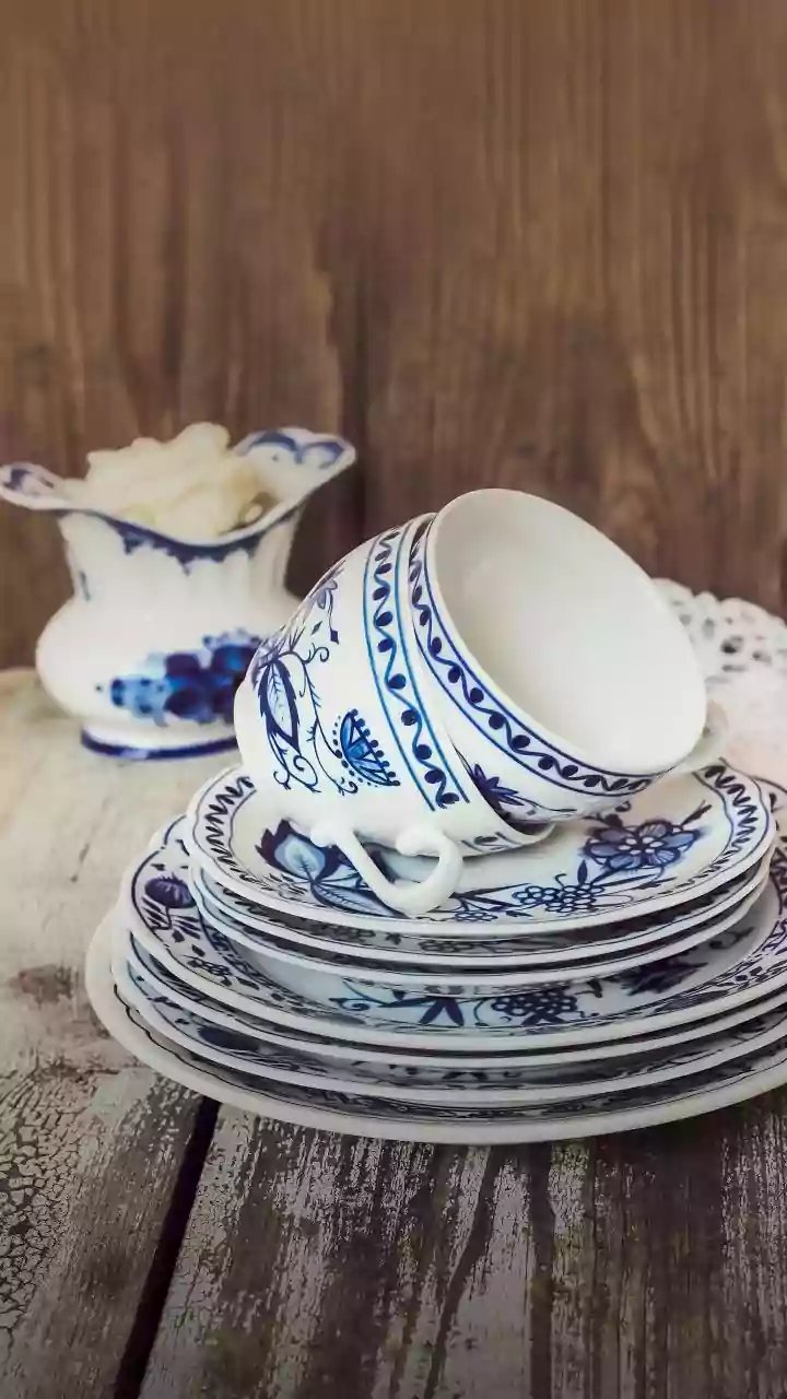 Vintage Pattern Decor Can Be Introduced Through Small Decorative Accessories