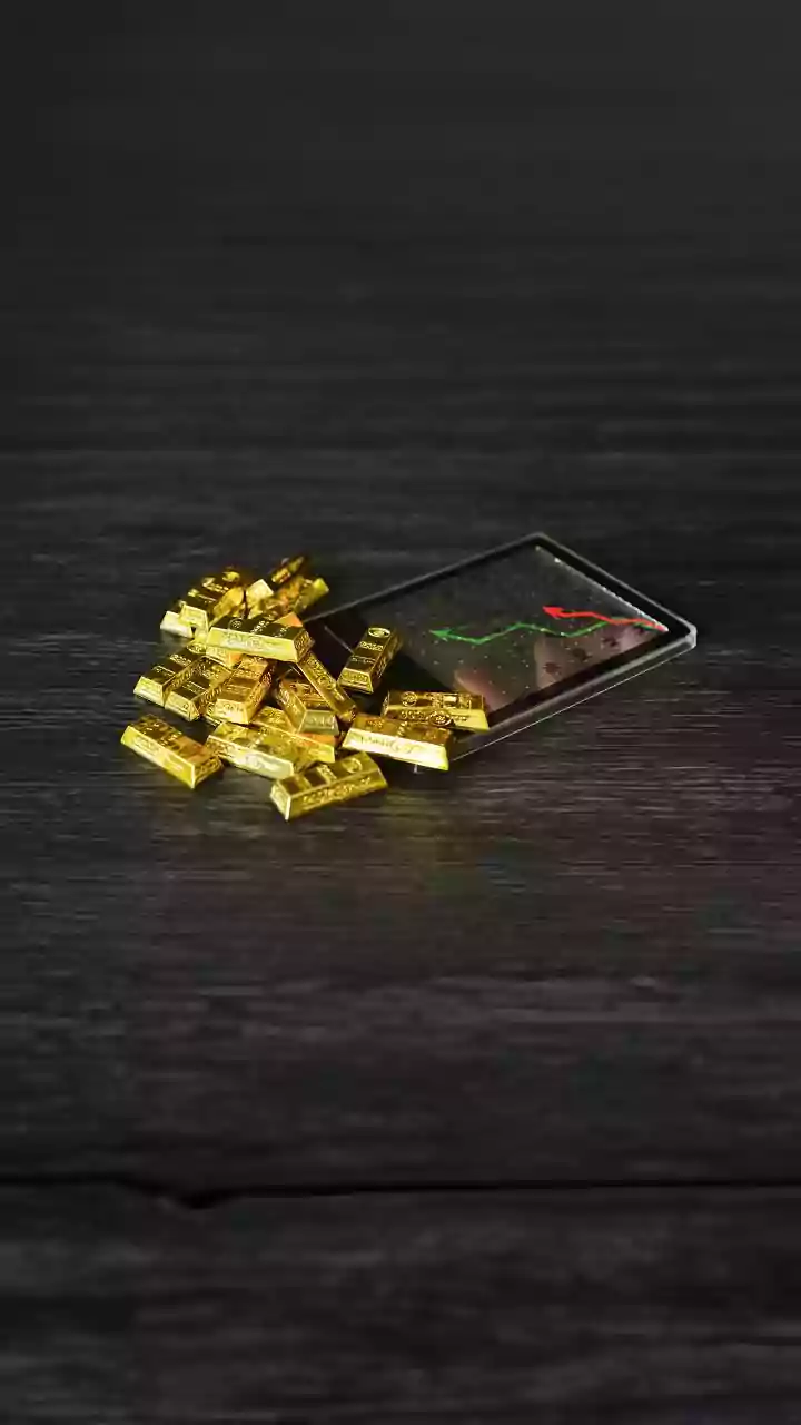 Gold jumps Rs 1,300 to Rs 1,32,900/10g in Delhi amid firm global cues