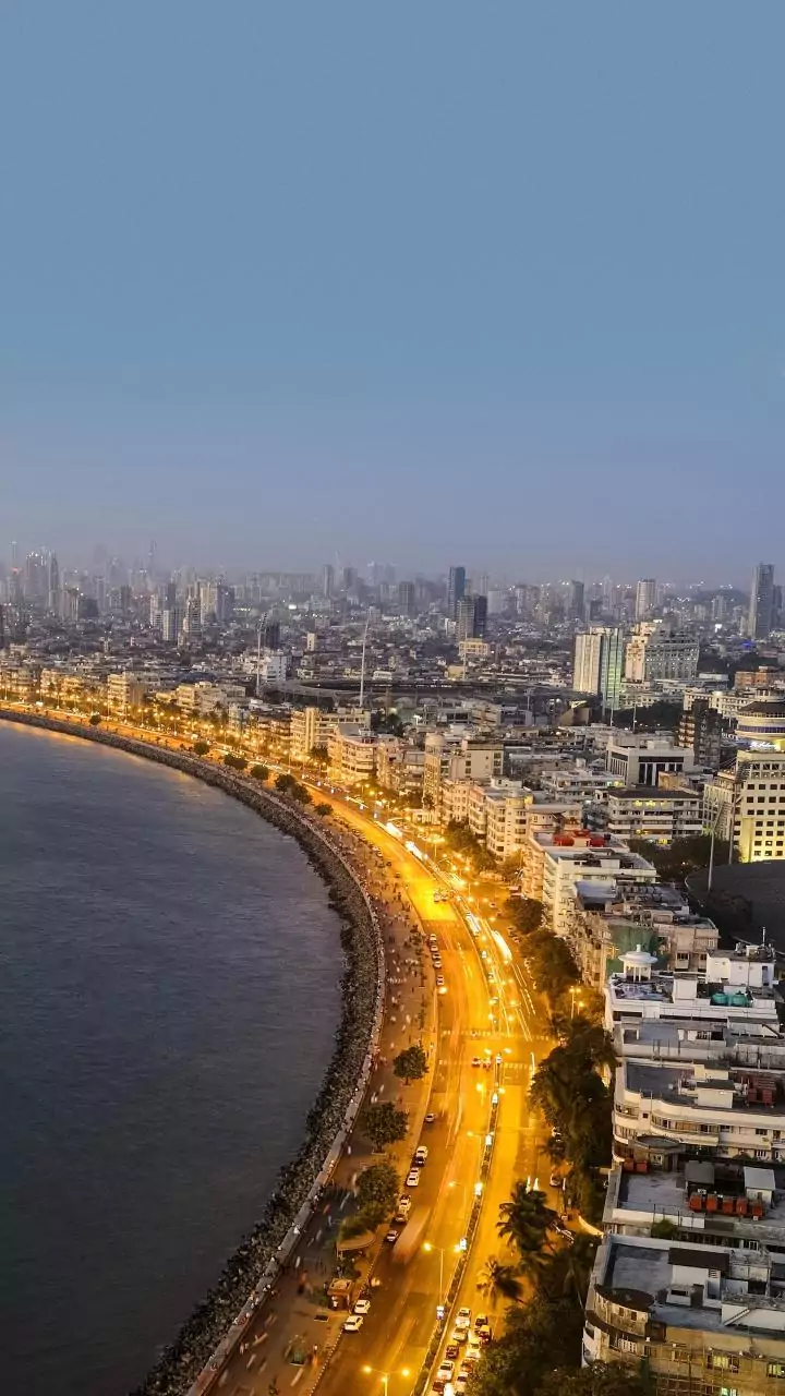 Mahayuti, Oppn MVA to face-off on Jan 15 in 'Maha' battle for Mumbai, 28 other civic bodies