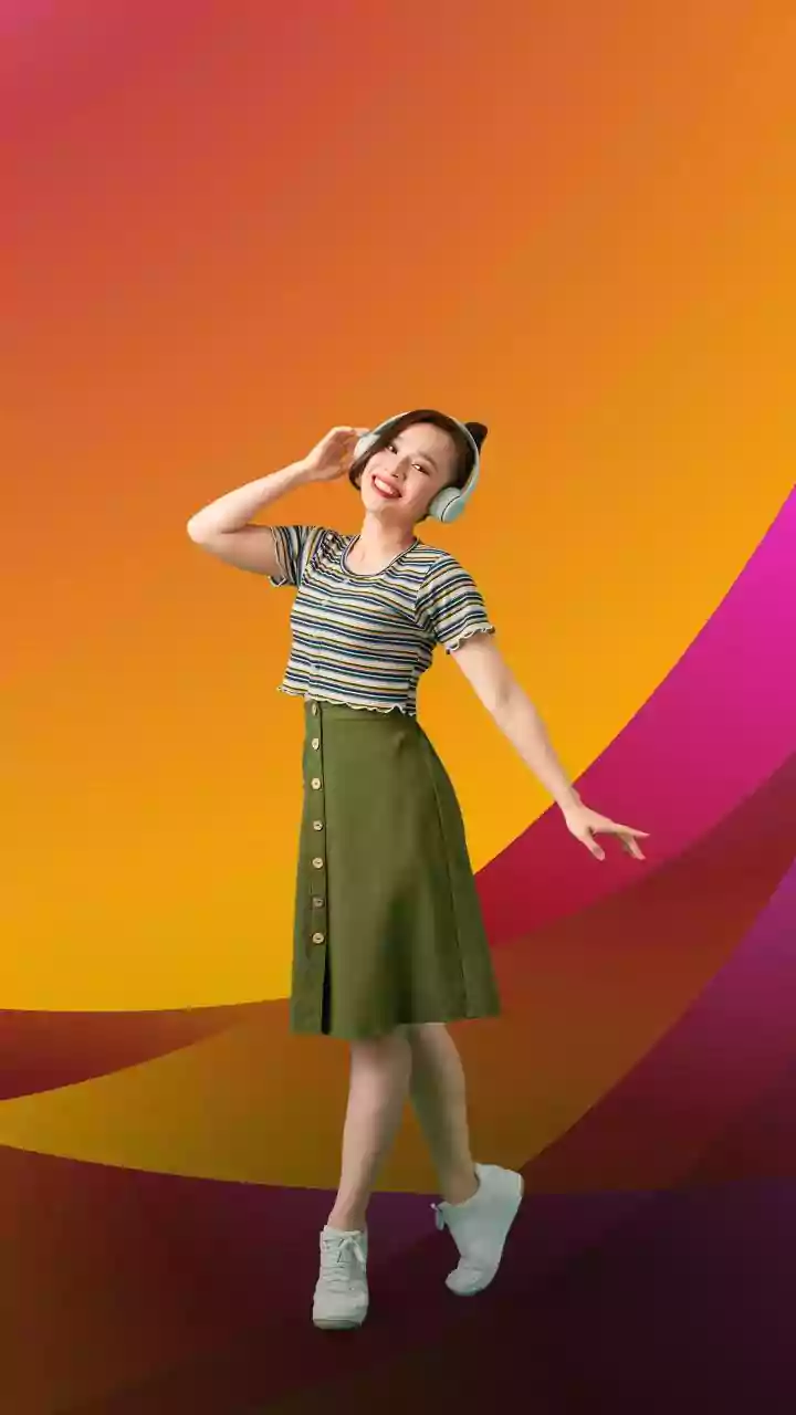 How Dancing In Groups Stimulates Happy Hormones And Strengthens Overall Emotional Wellbeing
