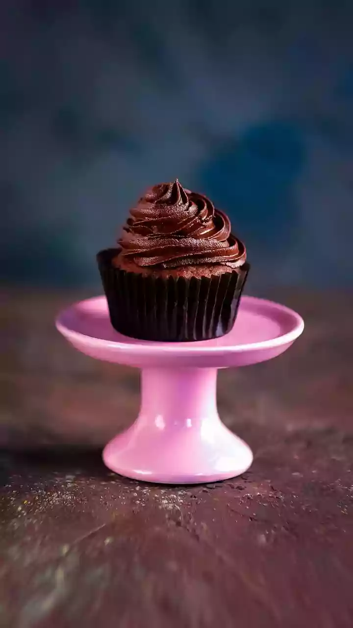 Quick Chocolate Cream Cheese Frosting: A Birthday Savior!