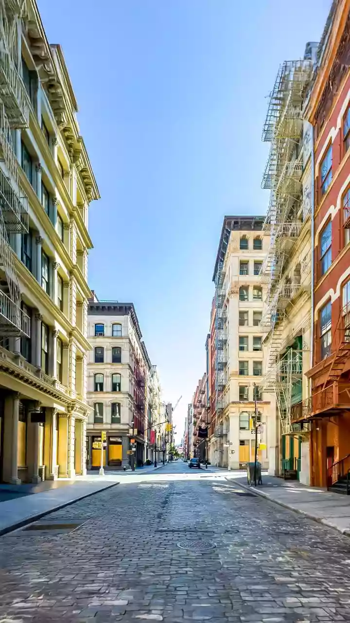 Explore NYC's East Village & Lower East Side: A Guide to Culture, Cuisine & History