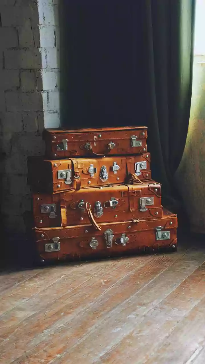 Why Air Extraction Bags Protect Bulky Clothes From Water Damage While Saving Suitcase Space