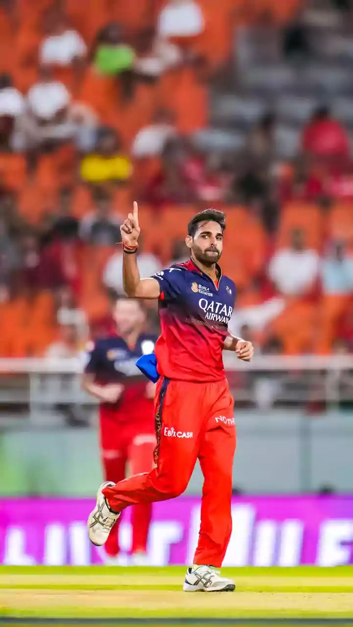 Bhuvneshwar Kumar Back In India T20I Team? R Ashwin Calls For His Return In Blue